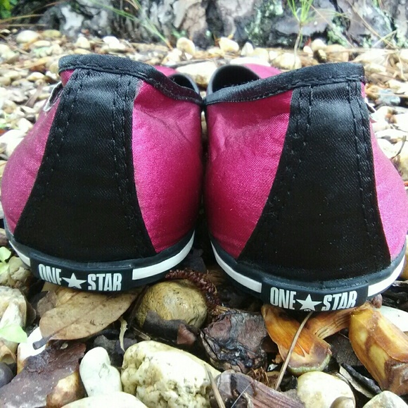💕EUC Converse One Star burgundy flats - Picture 5 of 7